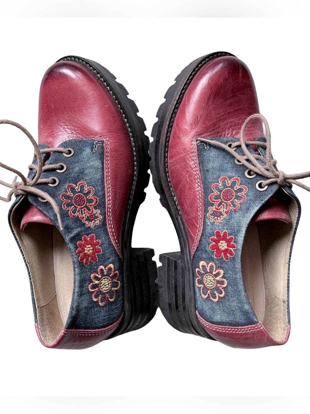 Dromedaris Kiara Whimsy Flowers Oxford Womens EU 38 Red Blue Embroidered - Picture 1 of 13